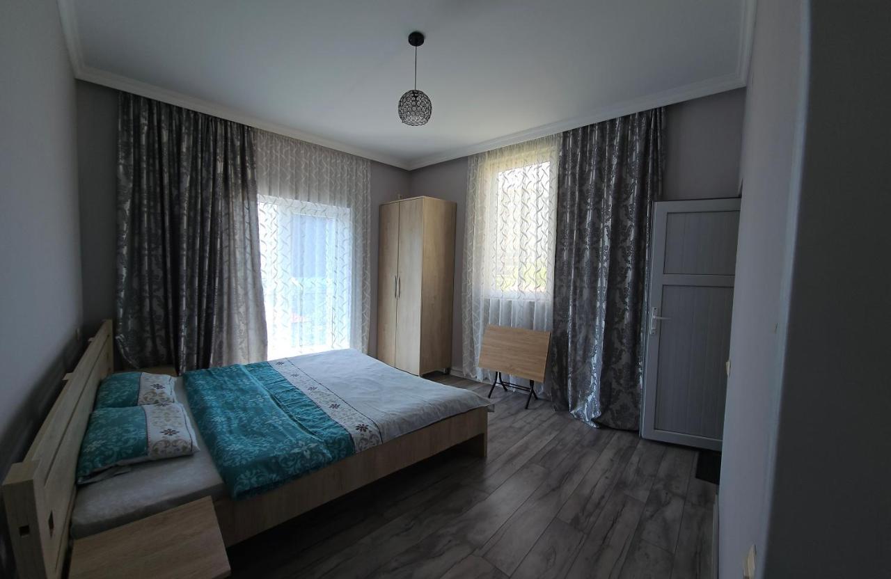 Tete Guest House Batumi Room photo